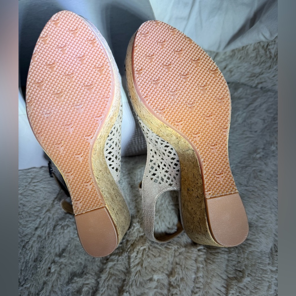 NWOT Italian Leather Wedge Sandals - Picture 10 of 10